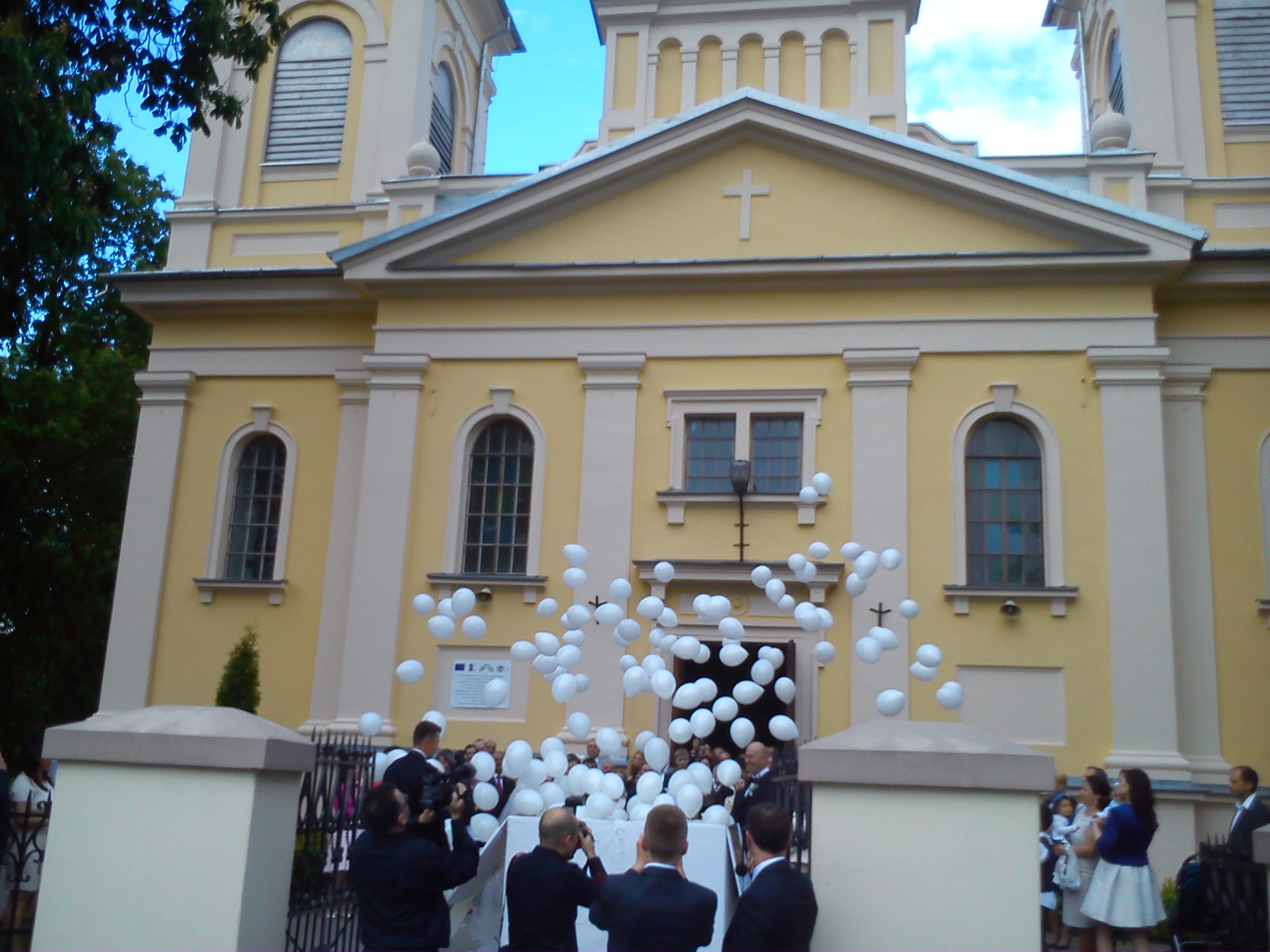 Pudło balonów z helem na ślub